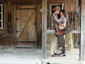 Erotic Outdoor Hardcore With The Gorgeous Cowgirl