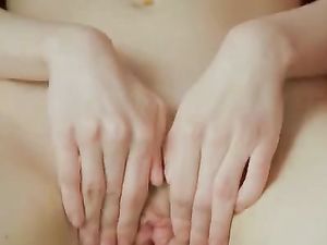 Beauty Parts Her Thighs And Fucks Her Toy